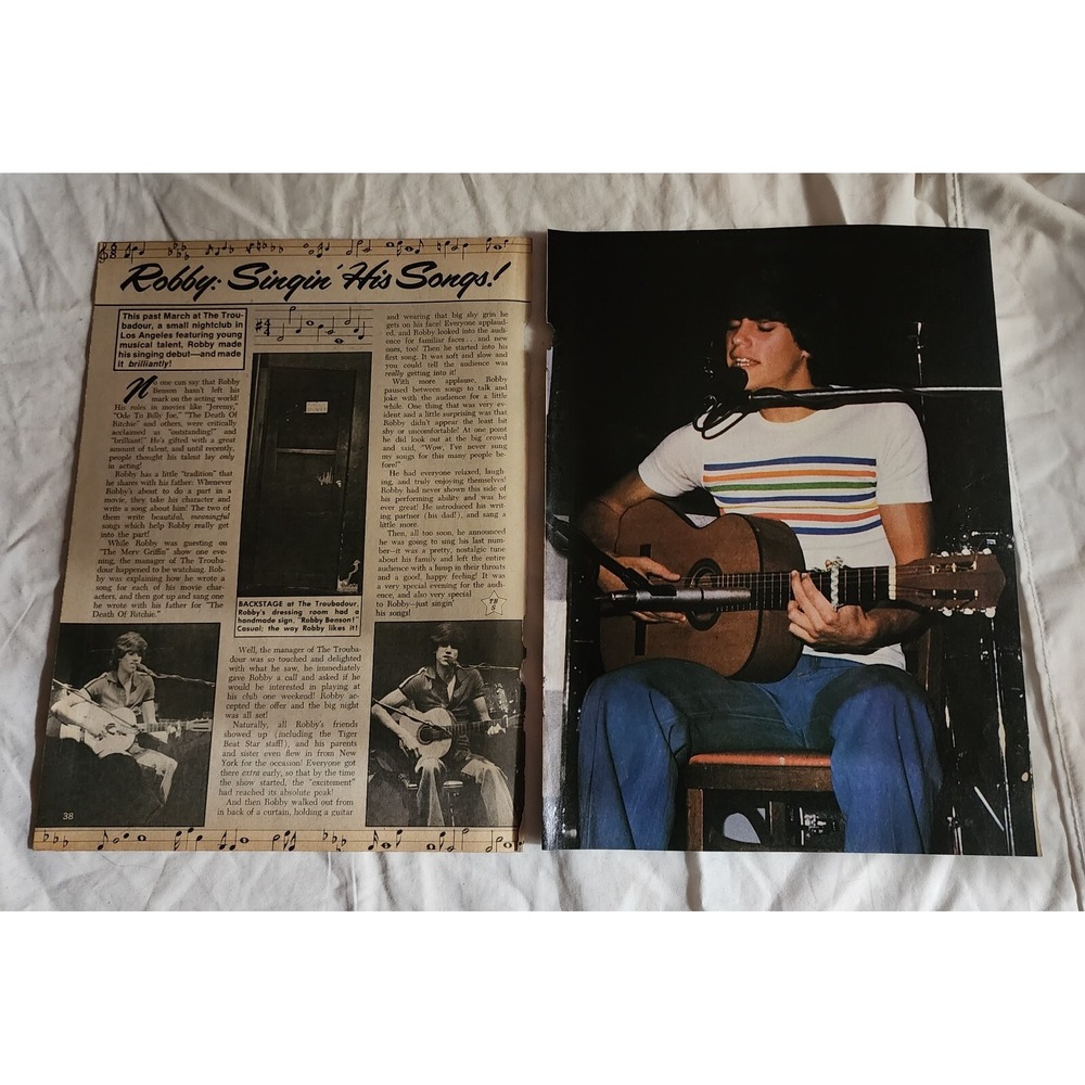 Robby Benson singing guitar pinup & article 2 pages vintage clipping 1970s 8x10